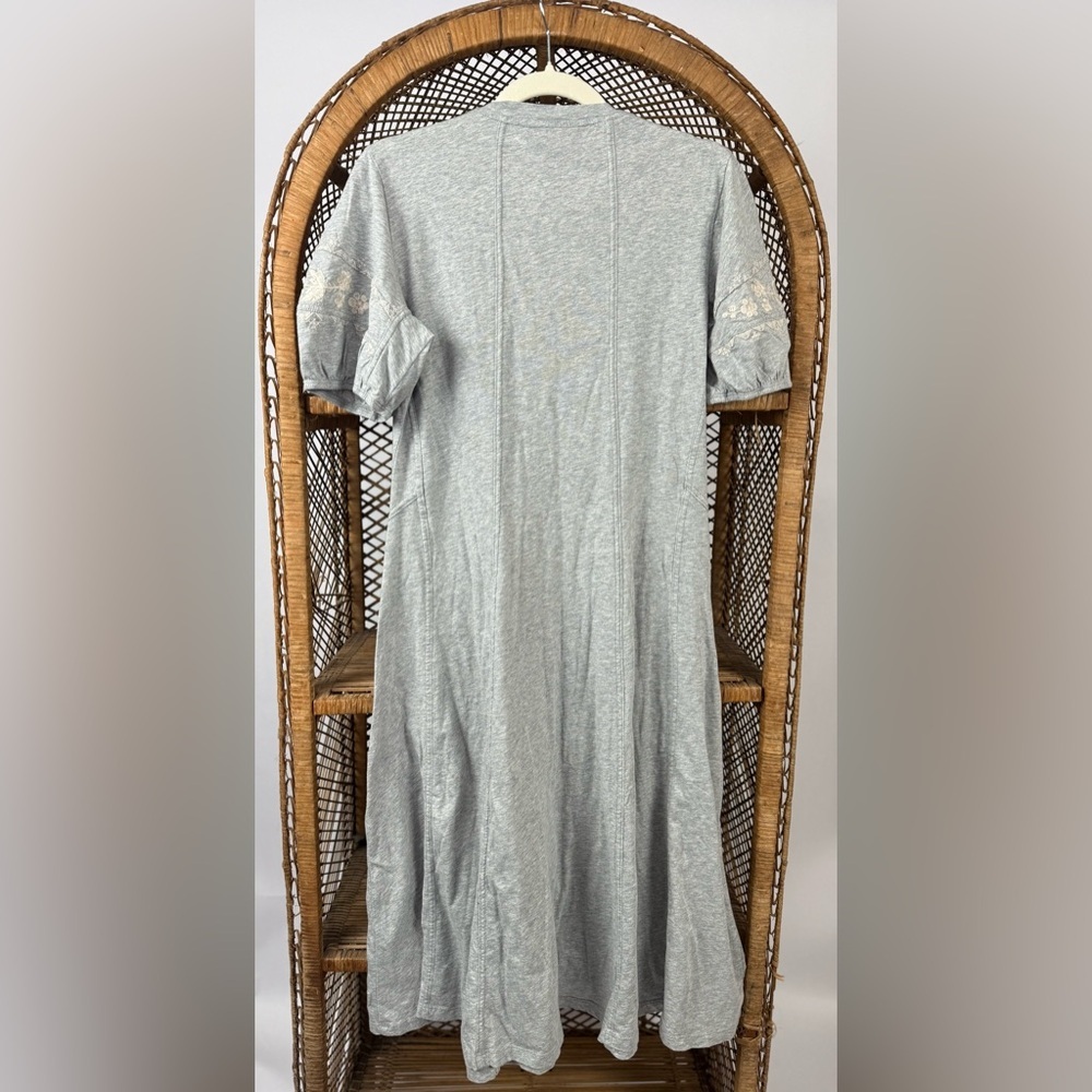 Johnny Was Gray Seamed Knit Midi Dress Embroidered Puff Sleeve M NWT - Picture 7 of 7